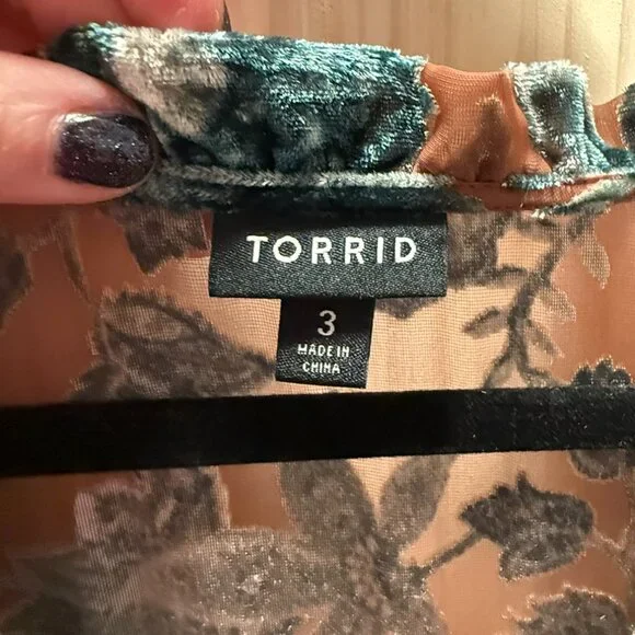 Torrid Velvet Burnout Ruffle Dress, Green/Tan, Size 3 (3X, 22/24) - Picture 8 of 11